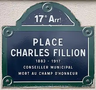 Voir la plaque.