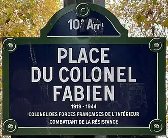 Voir la plaque.