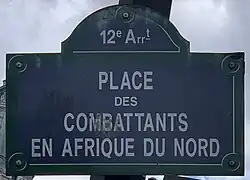 Voir la plaque.