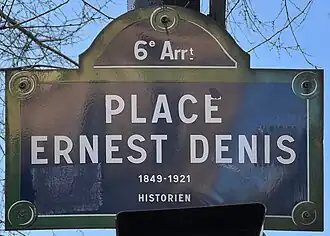 Voir la plaque.