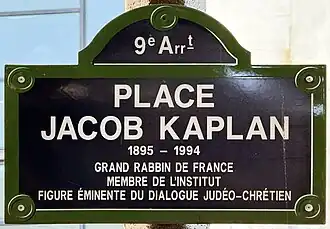 Voir la plaque.
