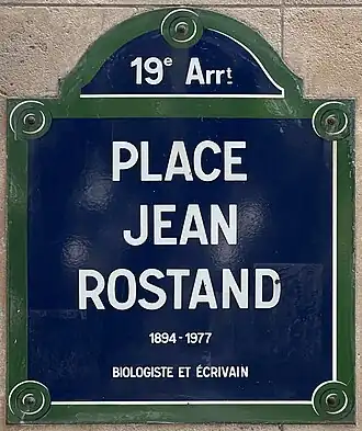 Voir la plaque.