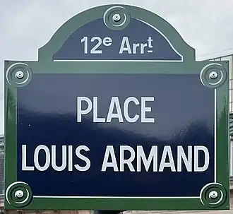 Voir la plaque.