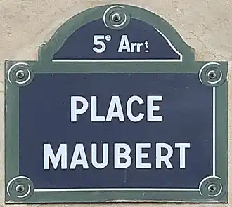 Voir la plaque.