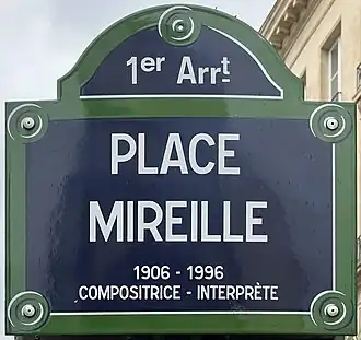 Voir la plaque.