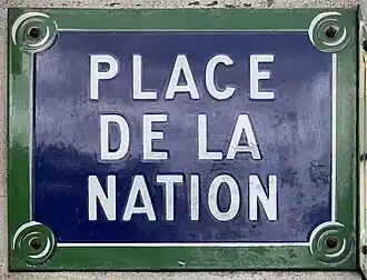 Voir la plaque.
