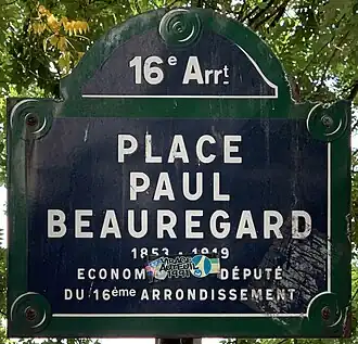 Voir la plaque.