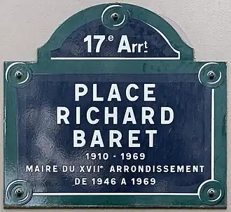 Voir la plaque.