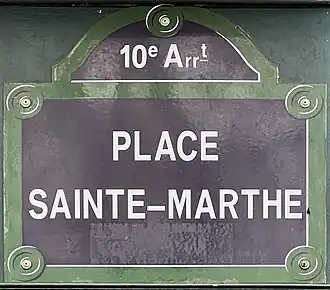 Voir la plaque.
