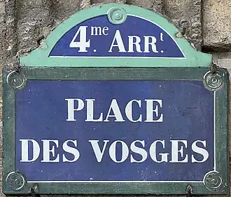 Voir la plaque.