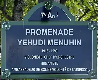 Voir la plaque.