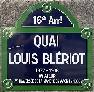 Voir la plaque.