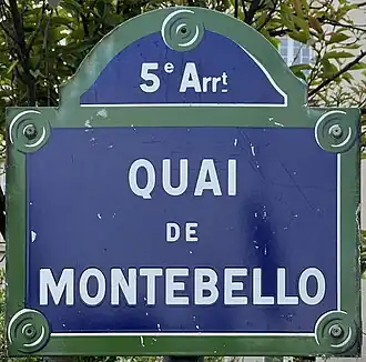 Voir la plaque.