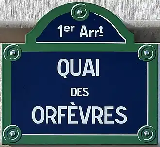 Voir la plaque.