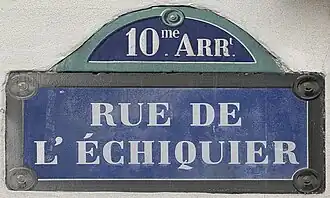 Voir la plaque.