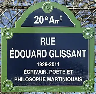 Voir la plaque.
