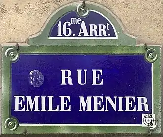 Voir la plaque.