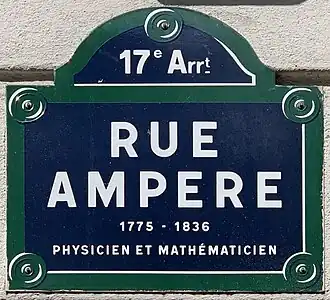 Voir la plaque.