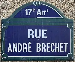 Voir la plaque.