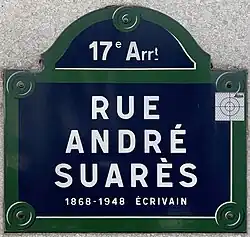 Voir la plaque.