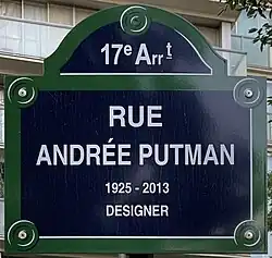 Voir la plaque.