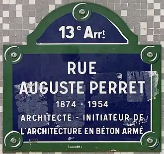 Voir la plaque.