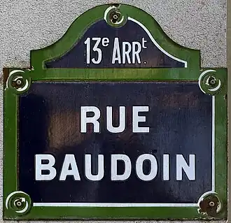 Voir la plaque.