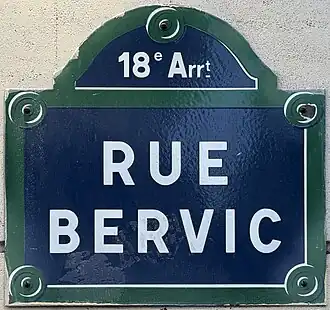 Voir la plaque.