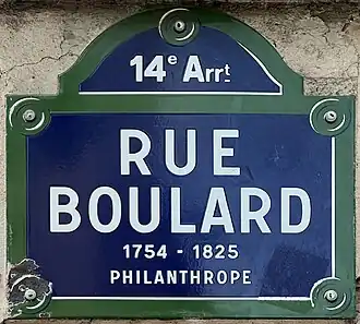 Voir la plaque.