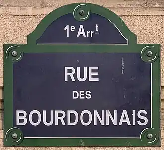 Voir la plaque.