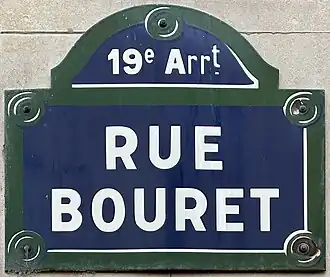 Voir la plaque.