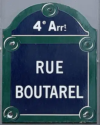 Voir la plaque.