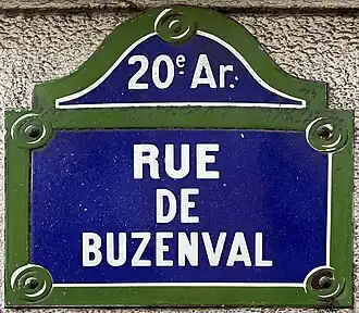 Voir la plaque.