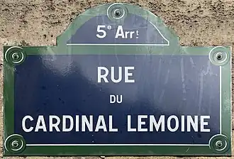 Voir la plaque.