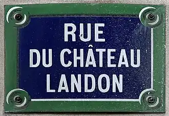 Voir la plaque.
