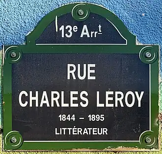 Voir la plaque.