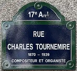 Voir la plaque.