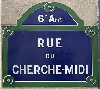 Voir la plaque.