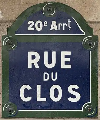 Voir la plaque.