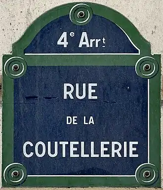 Voir la plaque.