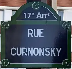 Voir la plaque.