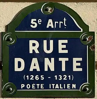 Voir la plaque.