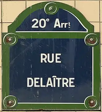 Voir la plaque.