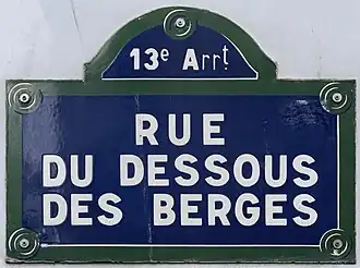 Voir la plaque.