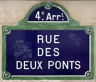 Voir la plaque.