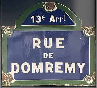 Voir la plaque.