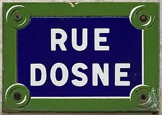 Voir la plaque.