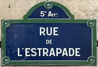 Voir la plaque.