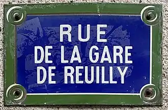 Voir la plaque.