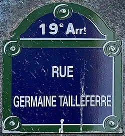 Voir la plaque.
